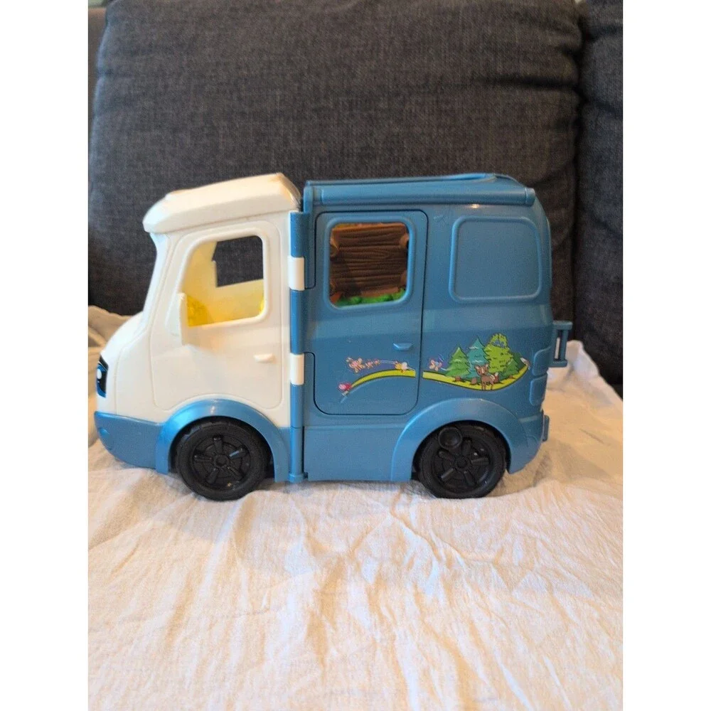 Fisher-Price Little People Camper RV Sounds and Lights Toy